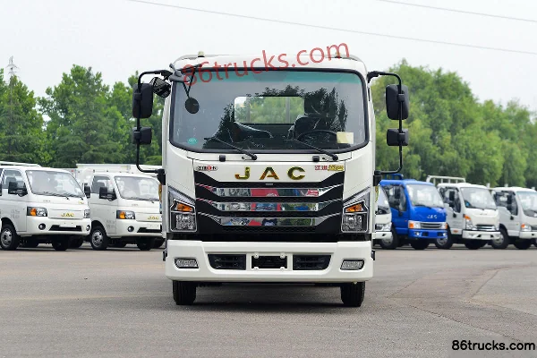 JAC Yunduoduo N6 Comfort Edition 160 hp 4X2(6 wheels) 4.18m single-row flatbed light truck (China VI) Exterior (2) | 86Trucks