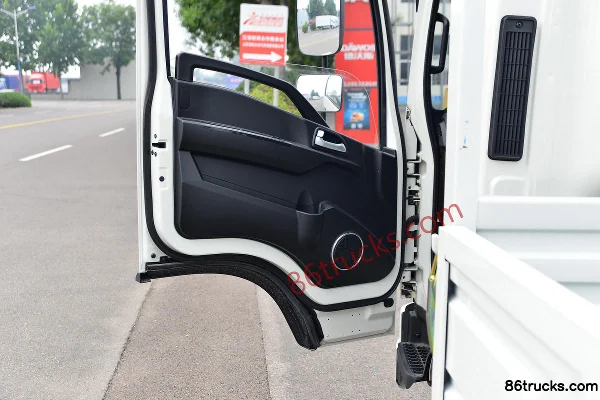 JAC Yunduoduo N6 Comfort Edition 160 hp 4X2(6 wheels) 4.18m single-row flatbed light truck (China VI) Cab (2) | 86Trucks