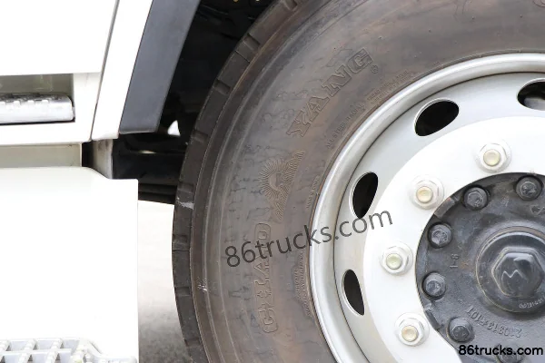 Qingling Isuzu Giga 460 ch 6X4(10 roues) tracteur routier pour matières dangereuses (China VI) Châssis (3) | 86Trucks
