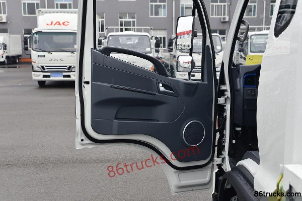 JAC Junling V3 95hp 4X2(6 wheels) 3.8m Semi-Row Flatbed Light Truck Cab (2) | 86Trucks