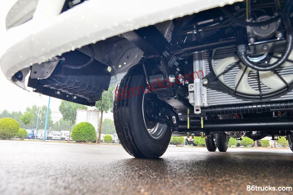 JAC Junling V3 95hp 4X2(6 wheels) 3.8m Semi-Row Flatbed Light Truck Chassis (2) | 86Trucks