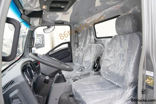 Sinotruk HOWO Han H 140 hp 4X2(6 wheels) 4.15m single-row cage cargo light truck (WLY 6-speed) Cab (3) | 86Trucks