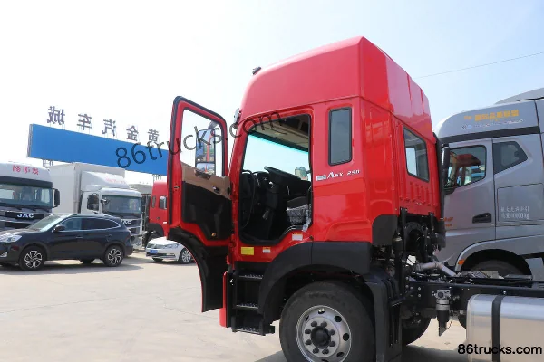 JAC GallopA5XⅢ Medium Truck 260 hp 4X2(6 wheels) 6.8m Stake Truck (China VI) Cab (2) | 86Trucks