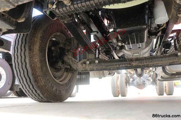 JAC GallopA5XⅢ Medium Truck 260 hp 4X2(6 wheels) 6.8m Stake Truck (China VI) Chassis (2) | 86Trucks