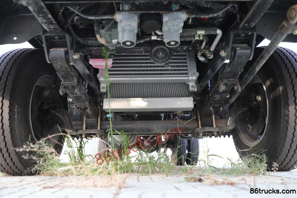 Ouling Small BMW City Edition 95hp 4X2(6 wheels) 2.95m Single Row Dump Truck Chassis (1) | 86Trucks