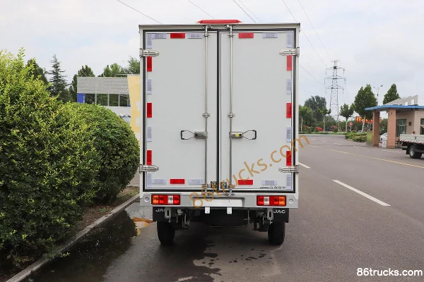 JAC Zhengcheng W1 Premium Edition 1.5L 116 hp 4X2(6 wheels) gasoline 3.05m single-row van micro truck Body (2) | 86Trucks