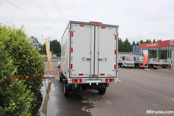 JAC Zhengcheng W1 Premium Edition 1.5L 116 hp 4X2(6 wheels) gasoline 3.05m single-row van micro truck Body (1) | 86Trucks