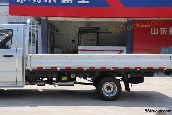 Dongfeng Xiaobawang W18 1.6L 122hp 4X2(6 wheels) 3.7m single-row flatbed micro truck Body (1) | 86Trucks