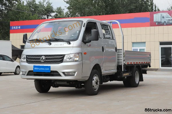 Dongfeng Xiaobawang W17 122 ch 4X2(6 roues) 2,95 m cabine double plateau petit camion Extérieur (3) | 86Trucks