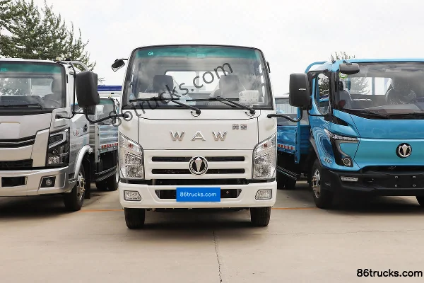 Feidi V3 2.5L Diesel 170 hp 4X2(6 wheels) Changtai 8-speed Air Brake 3.83m Semi-row Flatbed Light Truck Exterior (2) | 86Trucks