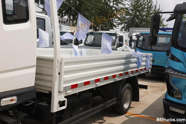 Feidi V3 2.5L Diesel 170 hp 4X2(6 wheels) Changtai 8-speed Air Brake 3.83m Semi-row Flatbed Light Truck Body (1) | 86Trucks