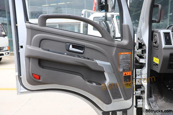 Feidi V3 Series 140hp 4X2(6 wheels) 4.15m Single Row Flatbed Light Truck (6-Speed Gearbox) Cab (2) | 86Trucks