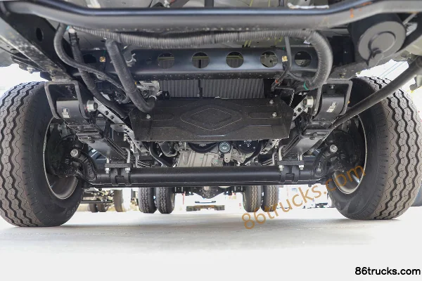 Foton Xiangling M2 Pro Luxury 1.6L 122hp 4X2(6 wheels) Gasoline 3.3m Semi-row Flatbed Mini Truck Chassis (1) | 86Trucks