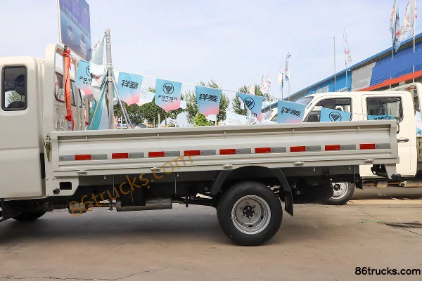 Foton Xiangling M2 Pro Luxury 1.6L 122hp 4X2(6 wheels) Gasoline 3.3m Semi-row Flatbed Mini Truck Body (1) | 86Trucks