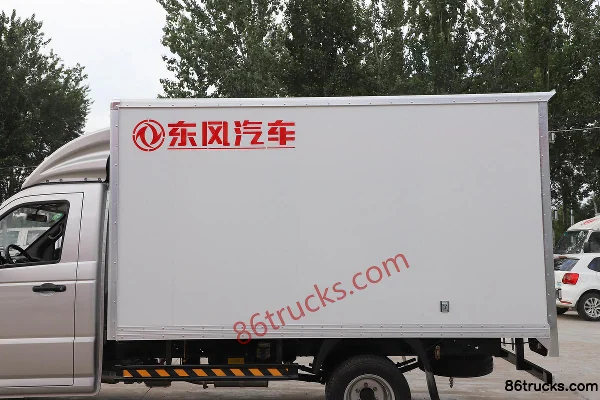 Dongfeng Xiaobawang W18 1.6L 122hp 4X2(6 wheels) 2.55m double-row van truck Body (1) | 86Trucks