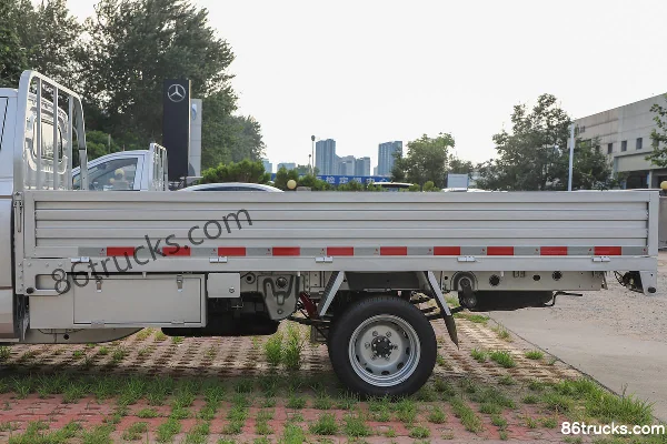 Lingshi Auto Golden Card Lingchuang Edition 3.5T 3.51m single-row plug-in hybrid flatbed mini truck 13.26kWh 4X2(6 wheels) Body (1) | 86Truc