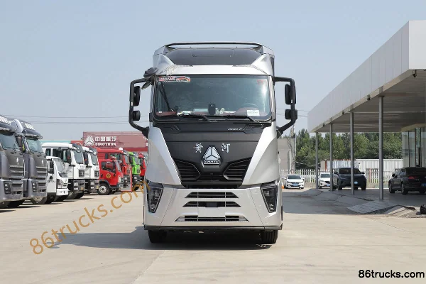 Sinotruk Yellow River X7 Heavy Truck 610 hp 6X4(10 wheels) AMT Automatic Tractor Truck Exterior (2) | 86Trucks