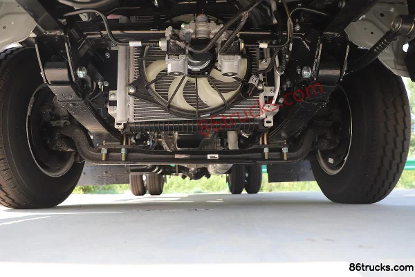 JAC Yunduoduo N3 Deluxe 140hp 4X2(6 wheels) 3.8m single-row van light truck Chassis (1) | 86Trucks