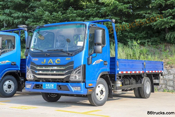 JAC Aoyun 2.5L Diesel 160hp 4X2(6 wheels) JAC 6-speed AMT Auto Air Brake 4.18m Single Row Flatbed Light Truck Exterior (3) | 86Trucks