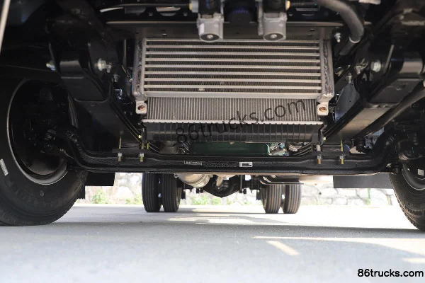 JAC Aoyun 2.5L Diesel 160hp 4X2(6 wheels) JAC 6-speed AMT Auto Air Brake 4.18m Single Row Flatbed Light Truck Chassis (1) | 86Trucks