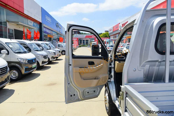 Changan Kuayue Wang X3 Standard Edition 1.5L 112hp 4X2(6 wheels) 3.2m Single Row Flatbed Mini Truck Cab (1) | 86Trucks