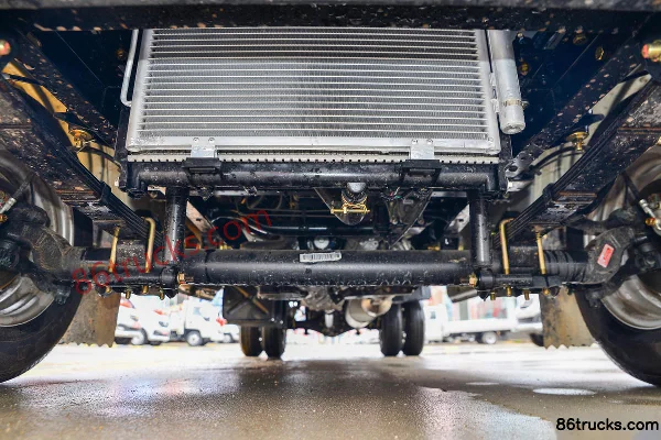 Changan Kuayue King X7 Deluxe 1.6L 122hp 4X2(6 wheels) 2.85m double-row stake truck micro truck Chassis (1) | 86Trucks