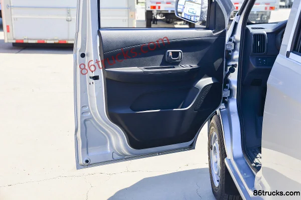 Chenggong Zebra Comfort 1.5L 116hp 4X2(6 wheels) Gasoline 2.555m Double Row Flatbed Mini Truck (China VI) (Low Side) Cab (2) | 86Trucks