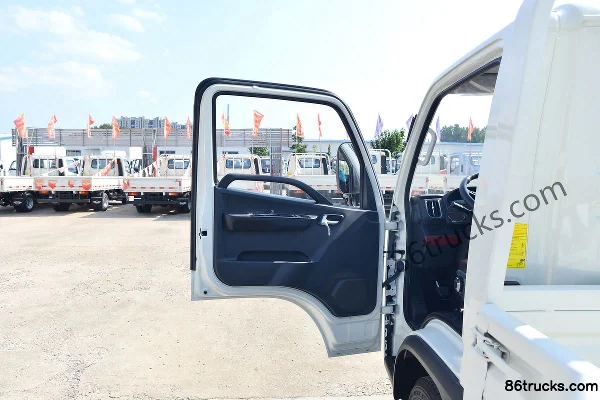 Foton Times Pilot S1 2.0L 144hp 4X2(6 wheels) Gasoline 3.7m Single Row Flatbed Light Truck (China VI) Cab (1) | 86Trucks