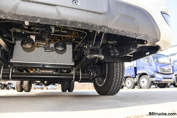 Foton Times Pilot S1 2.0L 144hp 4X2(6 wheels) Gasoline 3.7m Single Row Flatbed Light Truck (China VI) Chassis (3) | 86Trucks