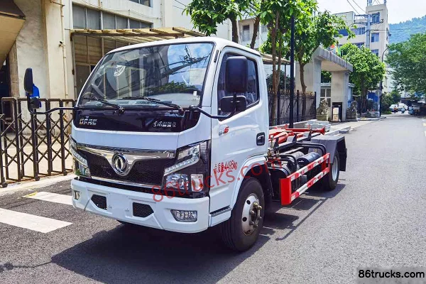 Dongfeng Furui Card R6 130 hp 4X2(6 wheels) detachable garbage truck (Wanglongwei brand) Exterior