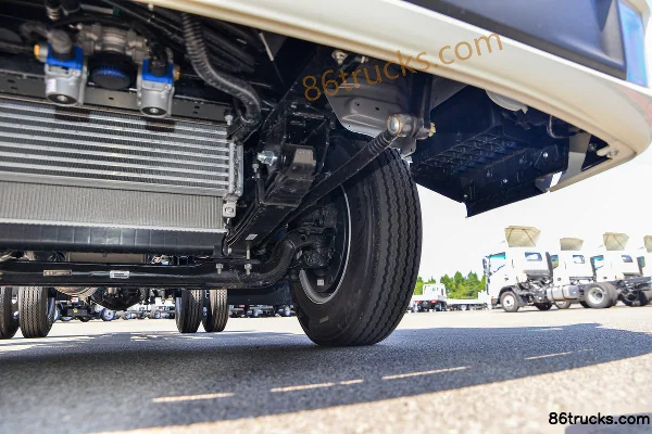 JAC Shuailing S3 130 ch 4X2(6 roues) 3,37 m cabine demi camion grille Châssis (3) | 86Trucks