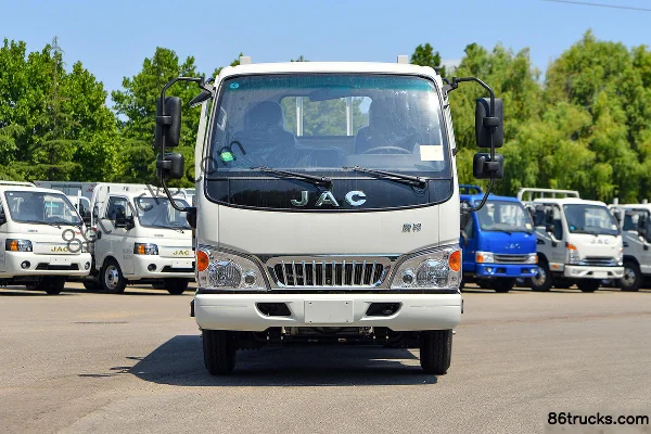 JAC Kangling 26 narrow cab 73 hp 4X2(6 wheels) 3m semi-row flatbed light truck Exterior (2) | 86Trucks