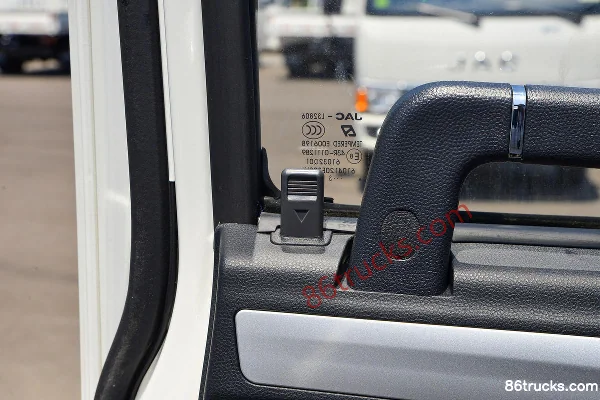 JAC Kangling 26 narrow cab 73 hp 4X2(6 wheels) 3m semi-row flatbed light truck (3) | 86Trucks