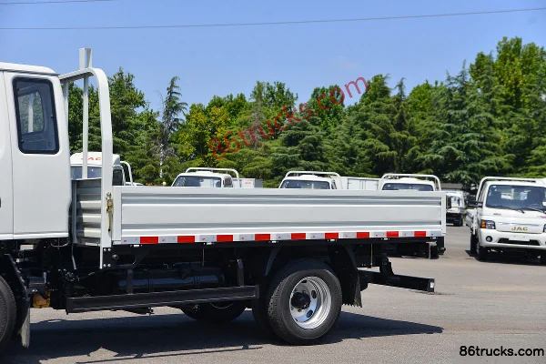 JAC Kangling 26 narrow cab 73 hp 4X2(6 wheels) 3m semi-row flatbed light truck Body (1) | 86Trucks