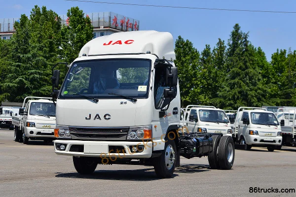 JAC Kangling H5 116 hp 4X2(6 wheels) 4.18m single-row stake truck Exterior (3) | 86Trucks