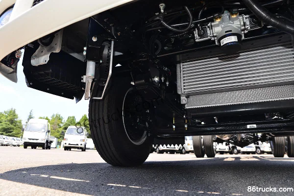 JAC Kangling H5 116 hp 4X2(6 wheels) 4.18m single-row stake truck Chassis (2) | 86Trucks