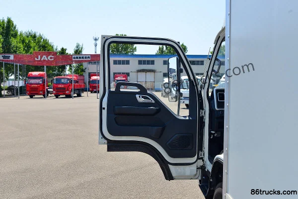 JAC Kangling H5 137hp 4X2(6 wheels) 4.15m Single Row Van Light Truck (China VI) Cab (1) | 86Trucks