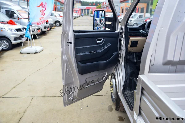 Changan Kuayue Wang X7 2.0L 144 ch 4X2(6 roues) essence 3,7 m plateau simple cabine petit camion (2) | 86Trucks