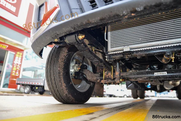 Changan Kuayue Wang X7 2.0L 144 ch 4X2(6 roues) essence 3,7 m plateau simple cabine petit camion Châssis (2) | 86Trucks