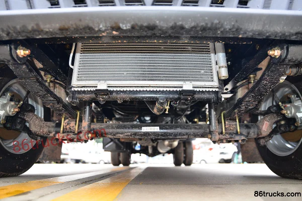 Changan Kuayue Wang X7 2.0L 144 ch 4X2(6 roues) essence 3,7 m plateau simple cabine petit camion Châssis (1) | 86Trucks