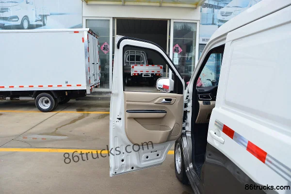 Changan Kuayue Kuayue Star V5 Luxury Edition 105 hp CNG 7-Seat Van Cab (1) | 86Trucks