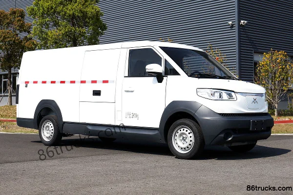 New Gonow Aoteng Pro Standard 2.8T 2-Seat 5.428m Electric Panel Van 41.93kWh Exterior