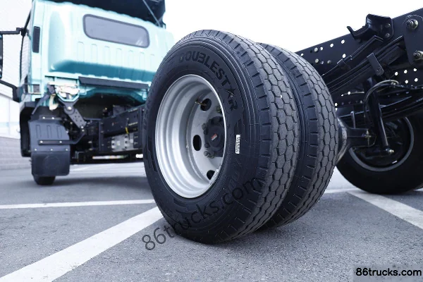 SHACMAN Commercial Vehicle Zhiyun E2 4.5T 4.15m Single Row Pure Electric Van Light Truck 86.55kWh 4X2(6 wheels) Chassis (3) | 86Trucks