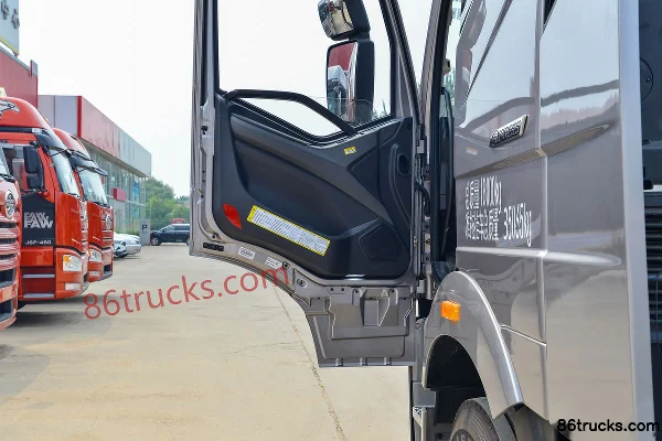 FAW Jiefang J6E Heavy Truck 520ch 4X2(6 roues) AMT automatic tractor Cabine (2) | 86Trucks