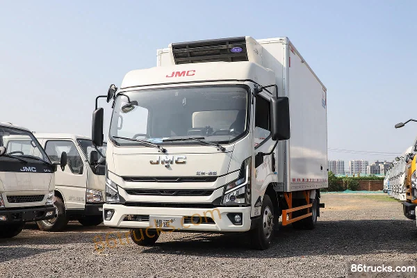 JMC New Kaiyun+ 163hp 4X2(6 wheels) 4.02m Refrigerated Truck Exterior (3) | 86Trucks