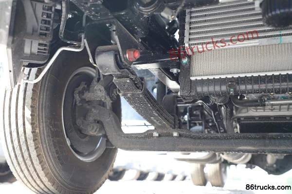 JMC New Kaiyun+ 163hp 4X2(6 wheels) 4.02m Refrigerated Truck Chassis (2) | 86Trucks