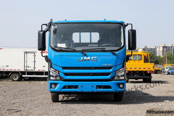 JMC Kaiyun+ Wide Body 2.5L Diesel 156hp 4X2(6 wheels) WLY 6-speed Hydraulic Brake 3.85m Semi-row Flatbed Light Truck Exterior (2) | 86Trucks