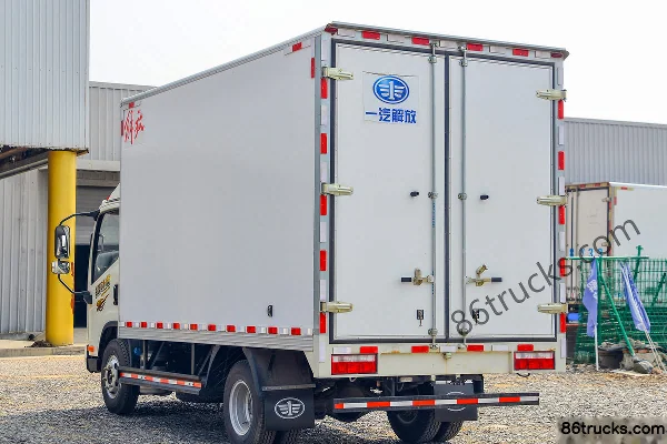 FAW Jiefang Hu VN Lucky Tiger 130hp 4X2(6 wheels) 4.16m Single Row Box Light Truck Body (3) | 86Trucks