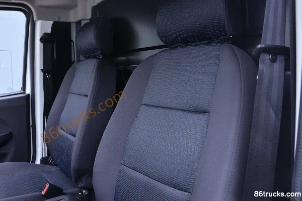 Wanxiang Auto T02 2023 Standard Edition 3.25T 5.42m electric panel van 41.86kWh Cab (3) | 86Trucks