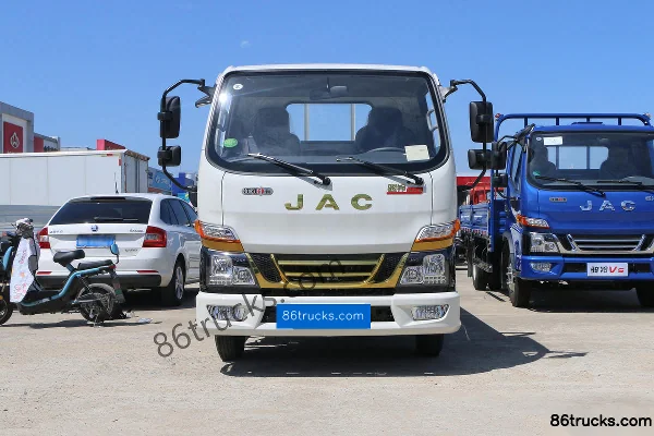 JAC Junling Jinyuanbao 82hp 4X2(6 wheels) 4.13m single-row flatbed truck (China VI) Exterior (2) | 86Trucks